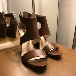 Louise et Cie Wedges